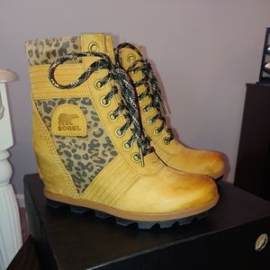 Sorel Lexie Wedge Bootie-New with Box
